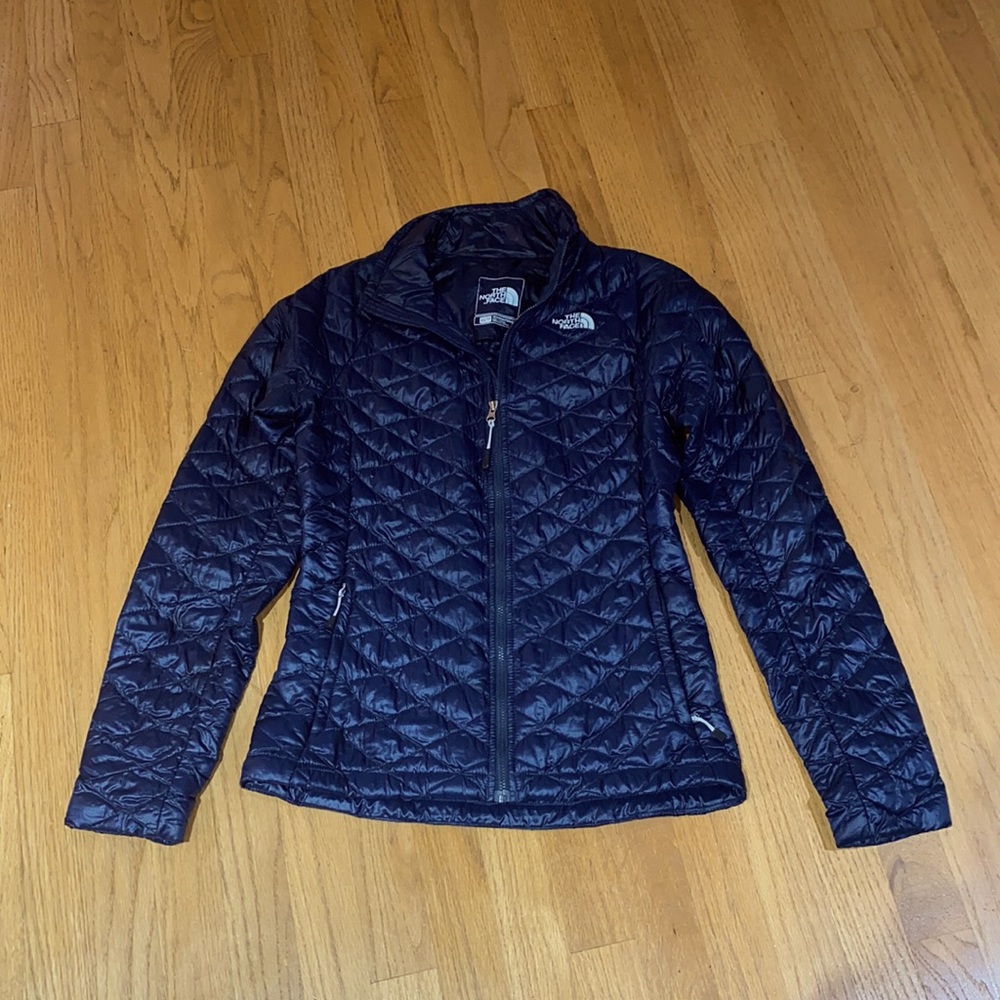 ❄️THE NORTH FACE Navy Puffer Jacket❄️